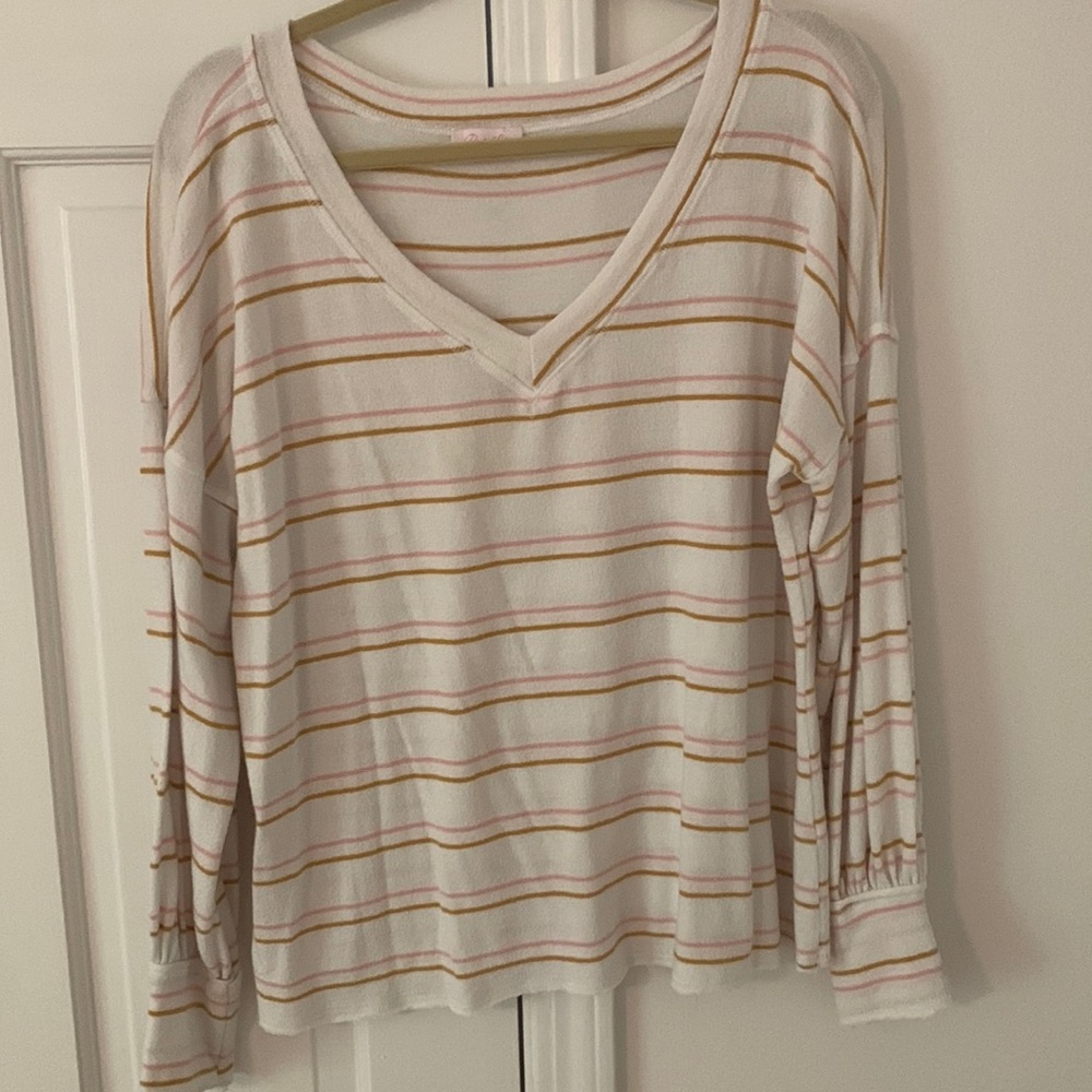 Pink Lily size small v neck tunic top